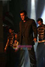Salman Khan at Cintaa Superstars ka Jalwaa Show in Filmcity, Mumbai on 15th March 2010 (4).JPG